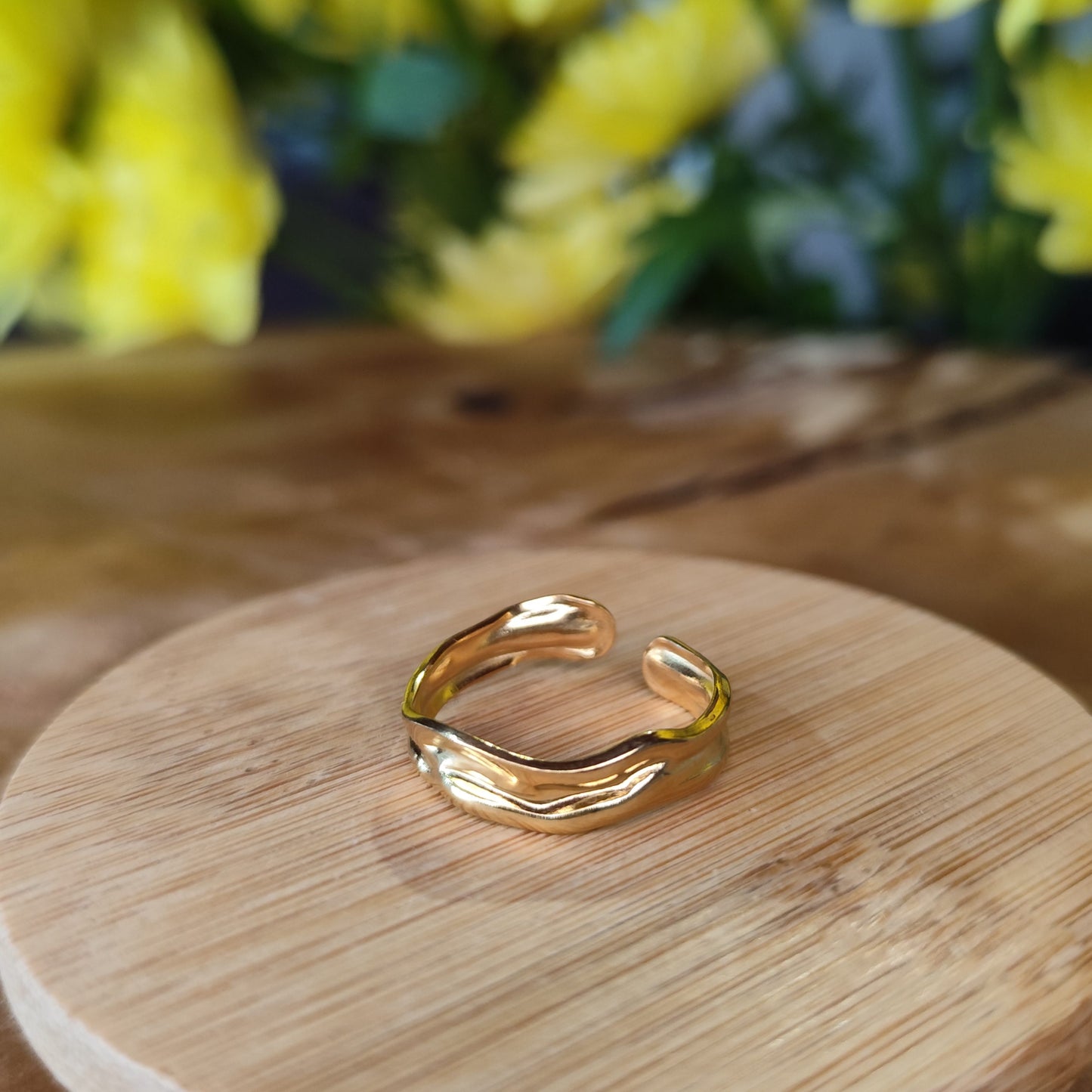 Wavebound Gold Ring