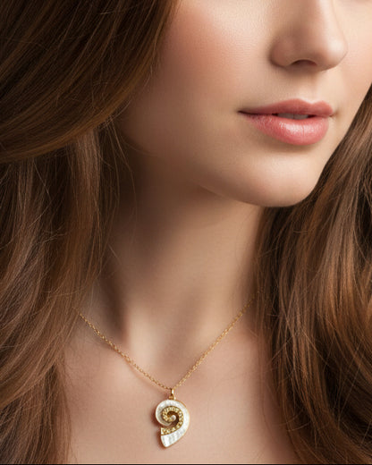 Shellia Necklace