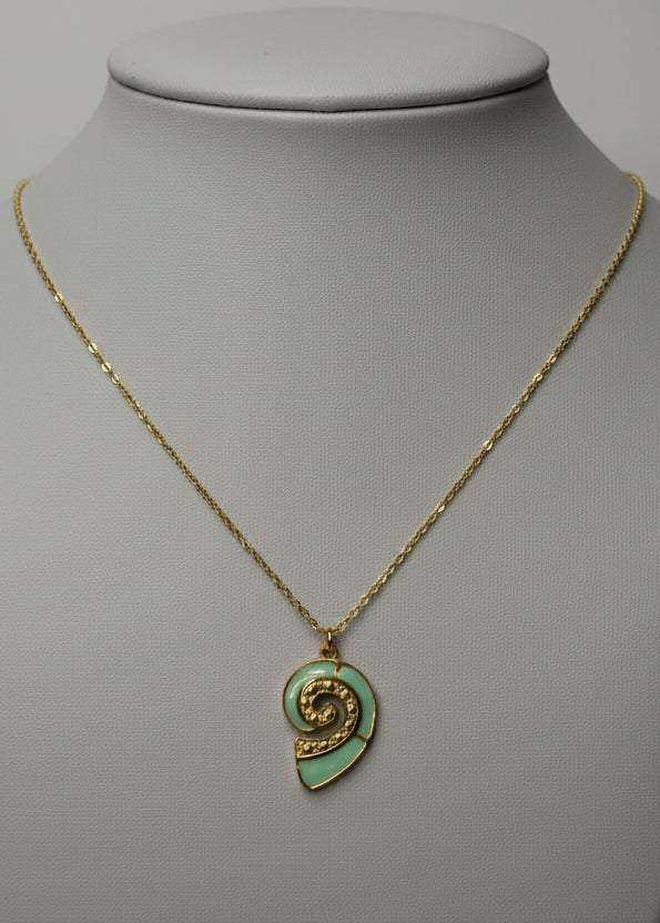 Shellia Necklace